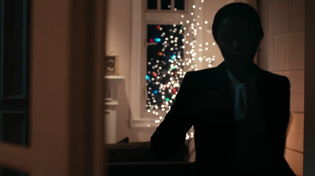 VampireDiariesWorld-dot-nl_OperationChristmasDrop0509.jpg