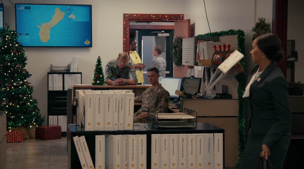 VampireDiariesWorld-dot-nl_OperationChristmasDrop1168.jpg VampireDiariesWorld-dot-nl_OperationChristmasDrop1168.jpg