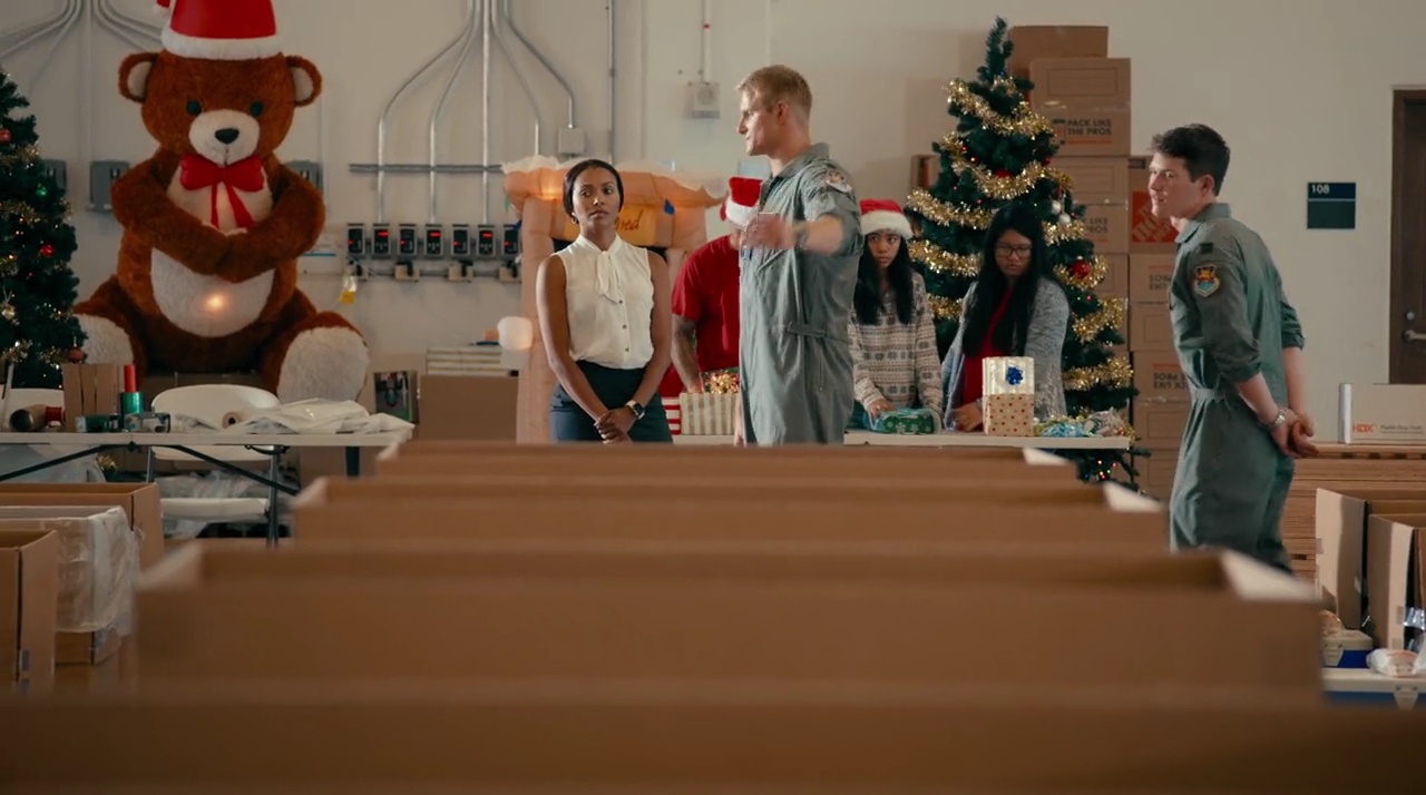 VampireDiariesWorld-dot-nl_OperationChristmasDrop1621.jpg
