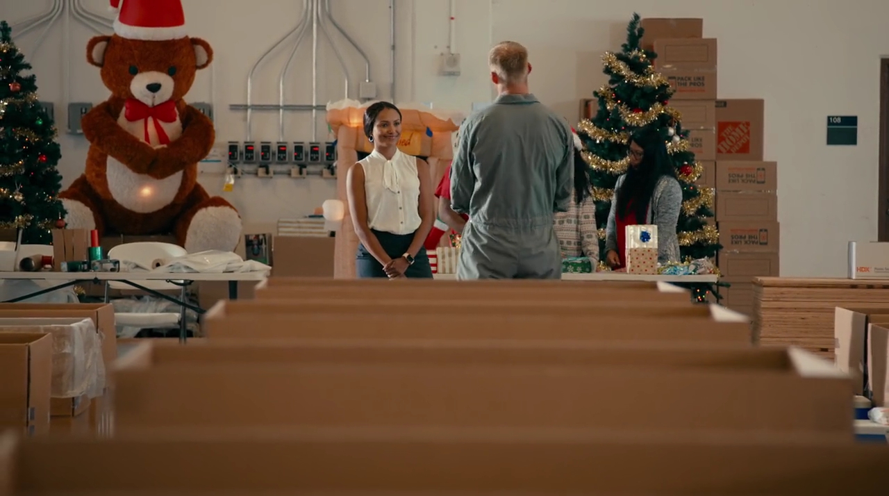 VampireDiariesWorld-dot-nl_OperationChristmasDrop1624.jpg