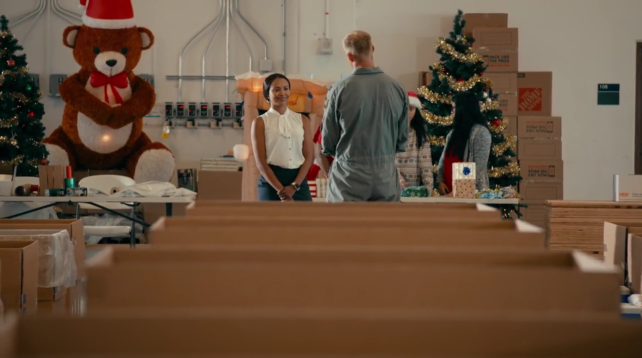VampireDiariesWorld-dot-nl_OperationChristmasDrop1625.jpg