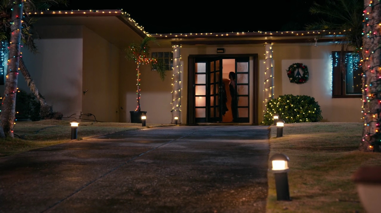 VampireDiariesWorld-dot-nl_OperationChristmasDrop1864.jpg