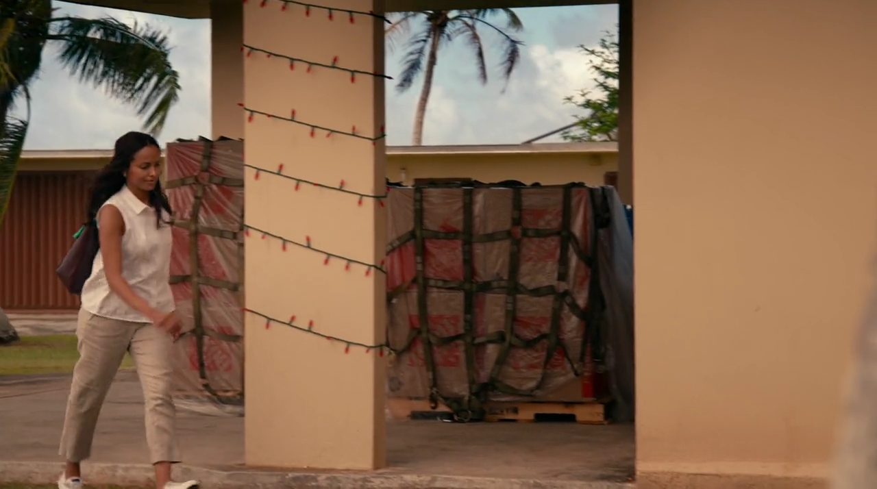 VampireDiariesWorld-dot-nl_OperationChristmasDrop2040.jpg
