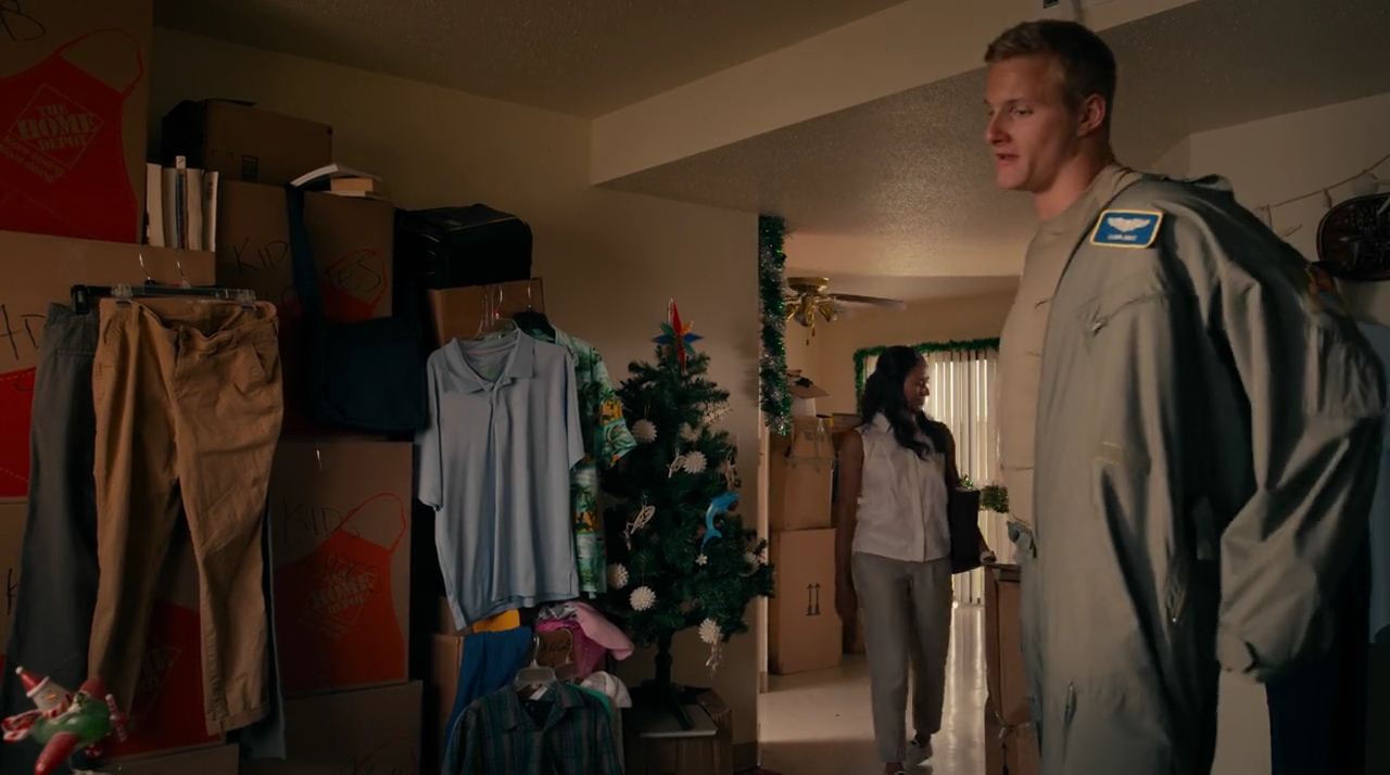 VampireDiariesWorld-dot-nl_OperationChristmasDrop2081.jpg