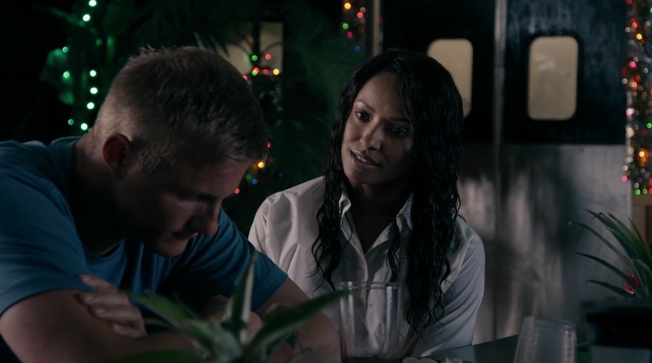 VampireDiariesWorld-dot-nl_OperationChristmasDrop4463.jpg