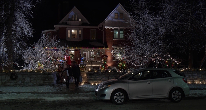 Charmed-Online-dot-nl_TheHolidayCalendar0557.jpg