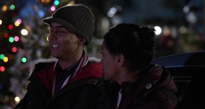 Charmed-Online-dot-nl_TheHolidayCalendar0638.jpg
