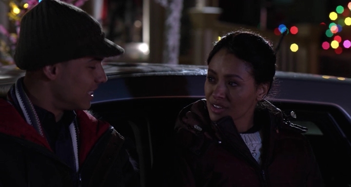 Charmed-Online-dot-nl_TheHolidayCalendar0648.jpg