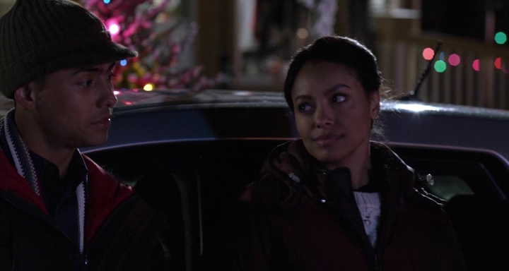Charmed-Online-dot-nl_TheHolidayCalendar0653.jpg