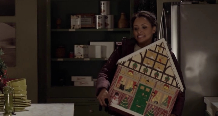 Charmed-Online-dot-nl_TheHolidayCalendar0706.jpg