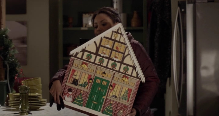 Charmed-Online-dot-nl_TheHolidayCalendar0707.jpg