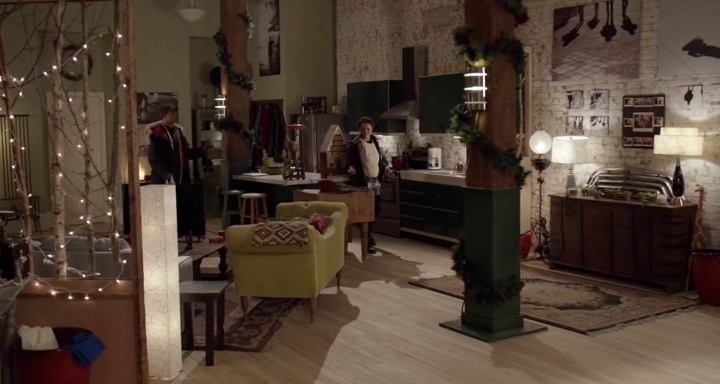 Charmed-Online-dot-nl_TheHolidayCalendar0711.jpg