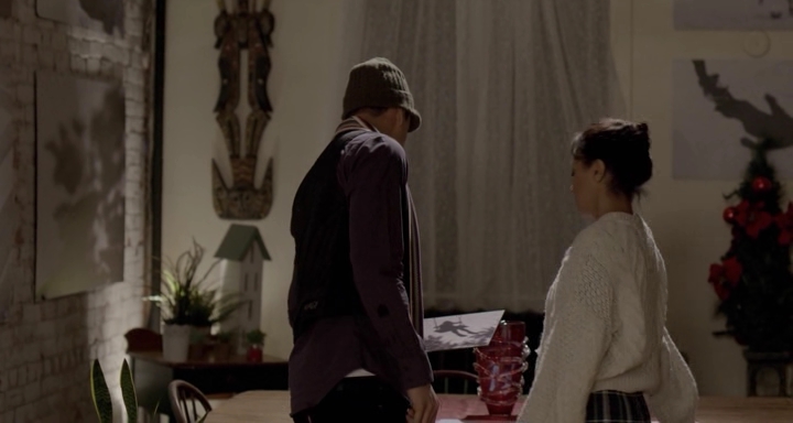 Charmed-Online-dot-nl_TheHolidayCalendar0752.jpg