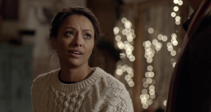 Charmed-Online-dot-nl_TheHolidayCalendar0758.jpg