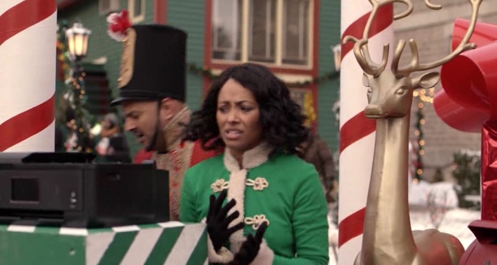 Charmed-Online-dot-nl_TheHolidayCalendar0940.jpg