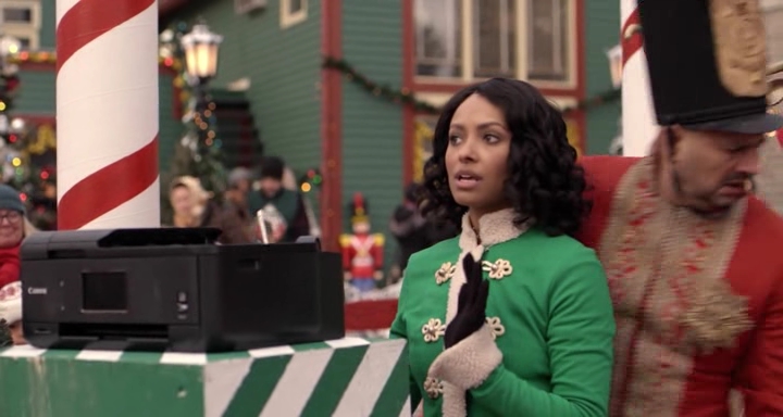 Charmed-Online-dot-nl_TheHolidayCalendar0945.jpg