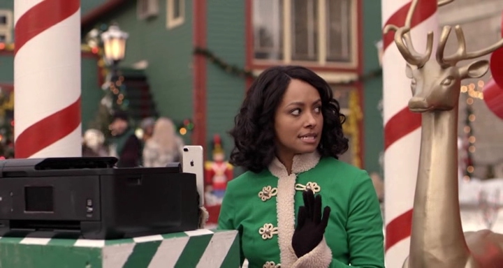 Charmed-Online-dot-nl_TheHolidayCalendar0946.jpg
