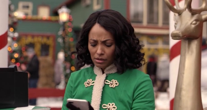Charmed-Online-dot-nl_TheHolidayCalendar0949.jpg
