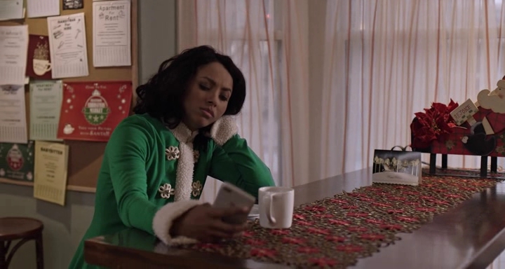 Charmed-Online-dot-nl_TheHolidayCalendar1045.jpg