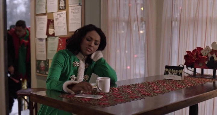 Charmed-Online-dot-nl_TheHolidayCalendar1048.jpg