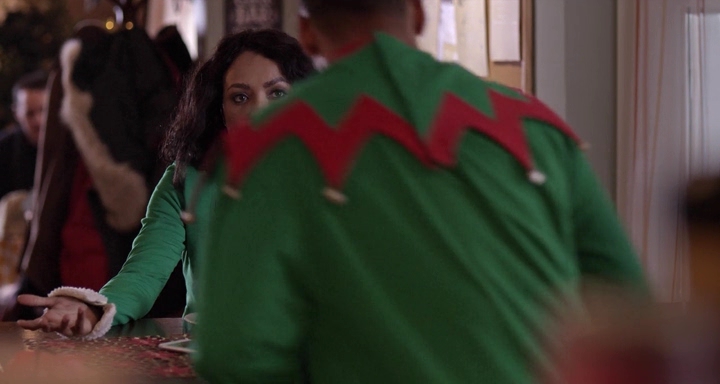 Charmed-Online-dot-nl_TheHolidayCalendar1058.jpg