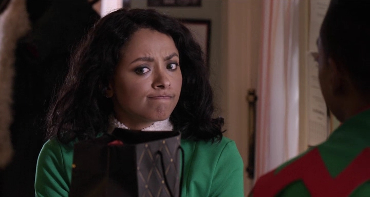 Charmed-Online-dot-nl_TheHolidayCalendar1066.jpg