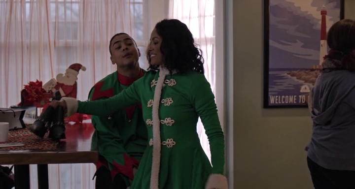 Charmed-Online-dot-nl_TheHolidayCalendar1129.jpg
