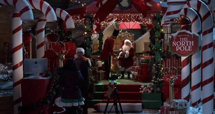 Charmed-Online-dot-nl_TheHolidayCalendar1207.jpg