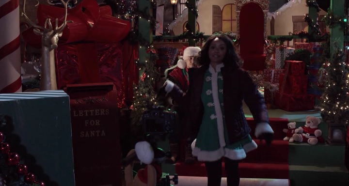 Charmed-Online-dot-nl_TheHolidayCalendar1276.jpg