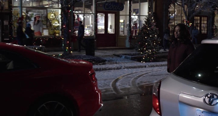Charmed-Online-dot-nl_TheHolidayCalendar1335.jpg
