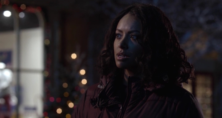 Charmed-Online-dot-nl_TheHolidayCalendar1344.jpg