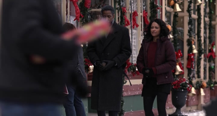 Charmed-Online-dot-nl_TheHolidayCalendar1451.jpg