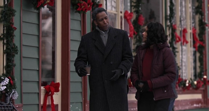 Charmed-Online-dot-nl_TheHolidayCalendar1456.jpg
