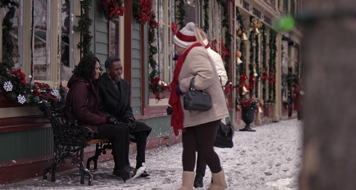 Charmed-Online-dot-nl_TheHolidayCalendar1495.jpg