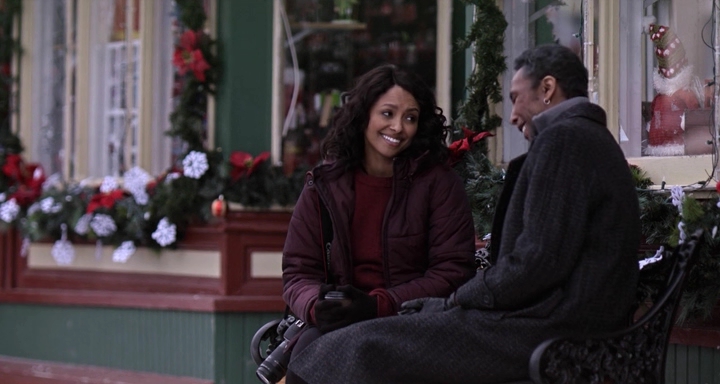 Charmed-Online-dot-nl_TheHolidayCalendar1500.jpg