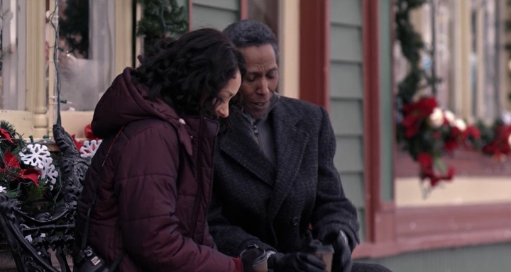 Charmed-Online-dot-nl_TheHolidayCalendar1518.jpg