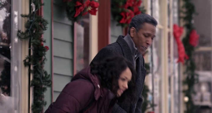 Charmed-Online-dot-nl_TheHolidayCalendar1520.jpg