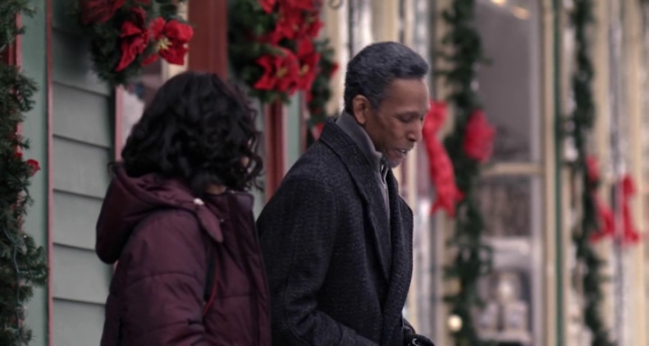 Charmed-Online-dot-nl_TheHolidayCalendar1527.jpg