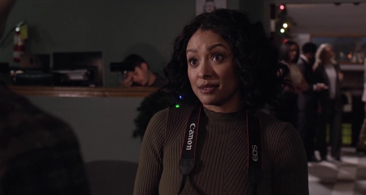 Charmed-Online-dot-nl_TheHolidayCalendar1633.jpg
