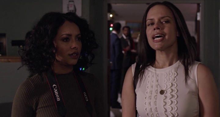 Charmed-Online-dot-nl_TheHolidayCalendar1689.jpg