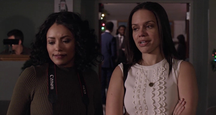Charmed-Online-dot-nl_TheHolidayCalendar1697.jpg