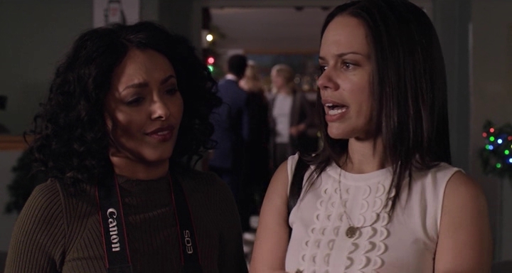 Charmed-Online-dot-nl_TheHolidayCalendar1710.jpg