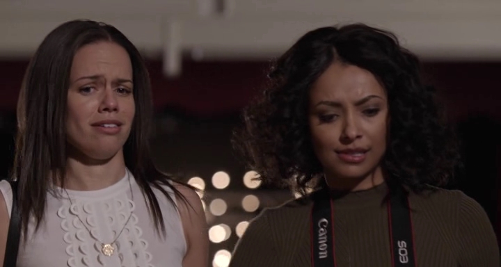 Charmed-Online-dot-nl_TheHolidayCalendar1719.jpg