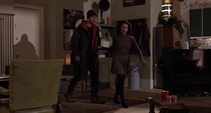 Charmed-Online-dot-nl_TheHolidayCalendar1753.jpg