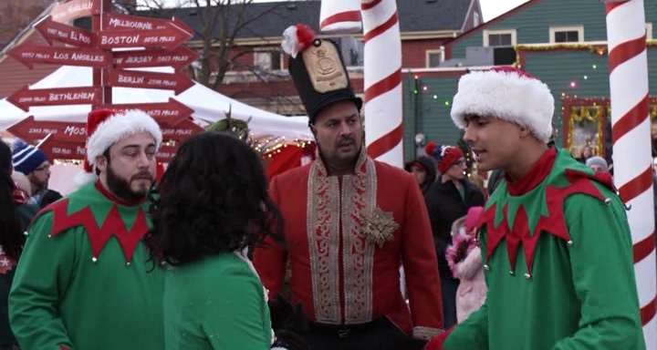 Charmed-Online-dot-nl_TheHolidayCalendar2032.jpg Charmed-Online-dot-nl_TheHolidayCalendar2032.jpg