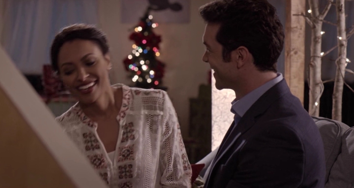 Charmed-Online-dot-nl_TheHolidayCalendar3076.jpg