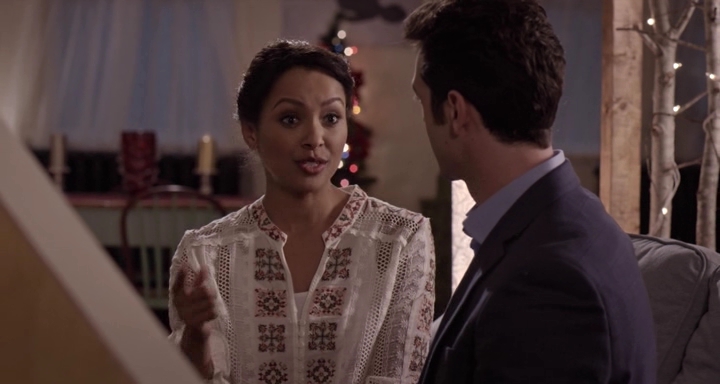 Charmed-Online-dot-nl_TheHolidayCalendar3079.jpg