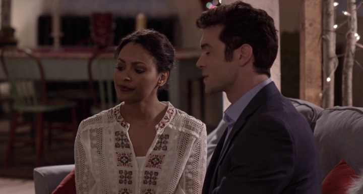 Charmed-Online-dot-nl_TheHolidayCalendar3105.jpg
