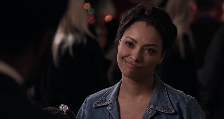 Charmed-Online-dot-nl_TheHolidayCalendar4120.jpg
