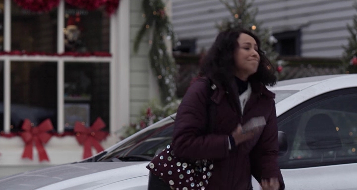 Charmed-Online-dot-nl_TheHolidayCalendar4595.jpg
